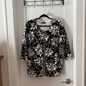 Pierri New York Black and White Floral Sweater